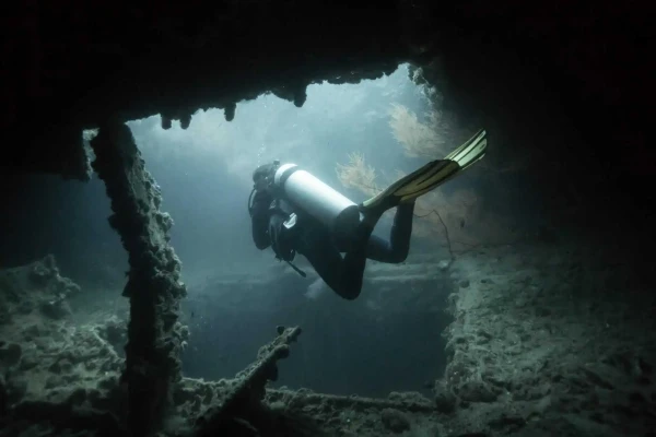 Wreck Diver Course - Explore sunken ships safely